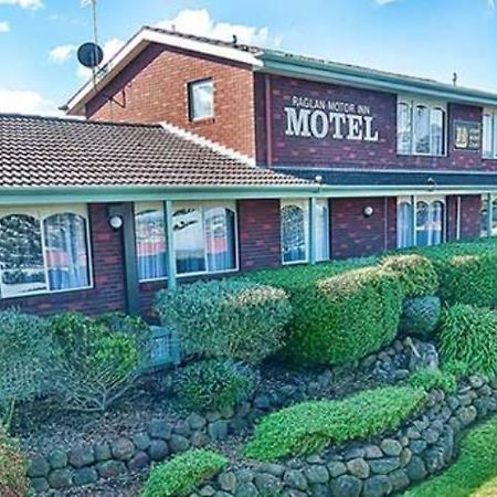 Raglan Motor Inn Уорнъмбул Екстериор снимка